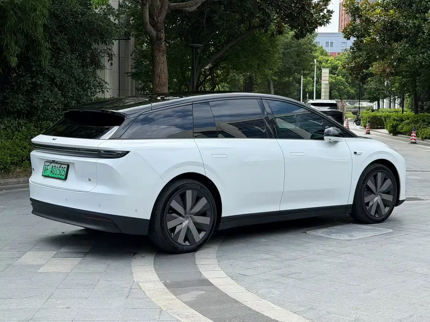 Li Auto i6 2025 2025 4WD Base Model