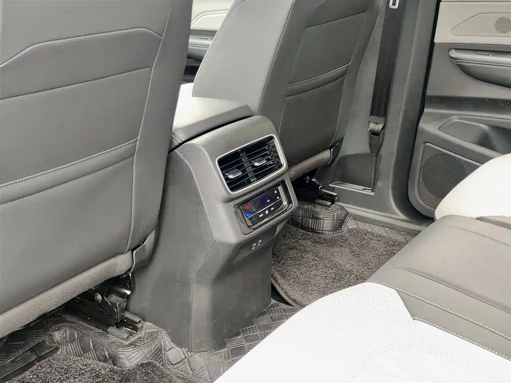 VOLKSWAGEN RANGE PATROL