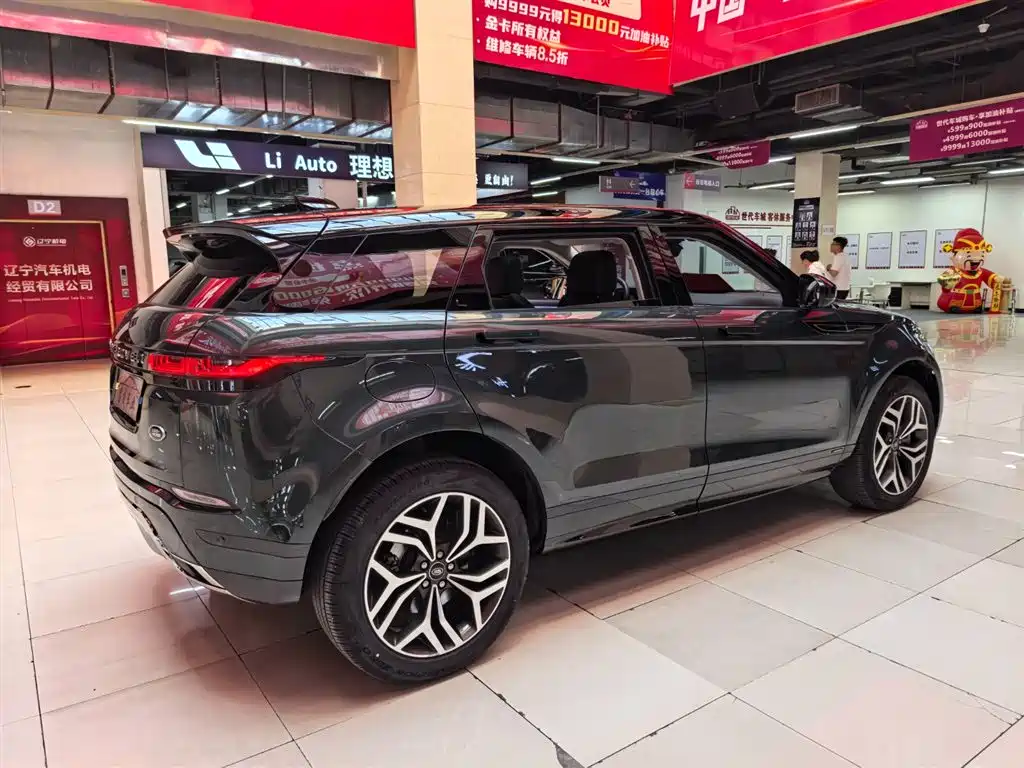 Land Rover Range Rover Evoque 2021 Range Rover Evoque L 249PS R-Dynamic First Edition Launch Edition фото 3