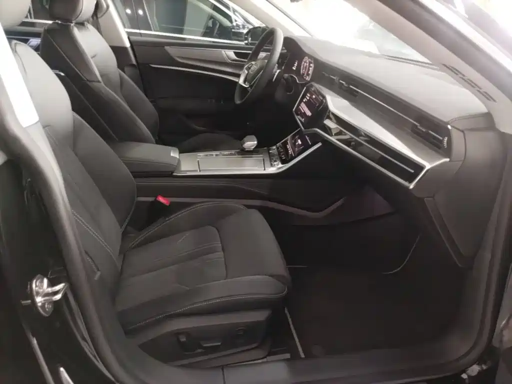 Audi A7L 2026 2025 Model Year 45 TFSI Luxury
