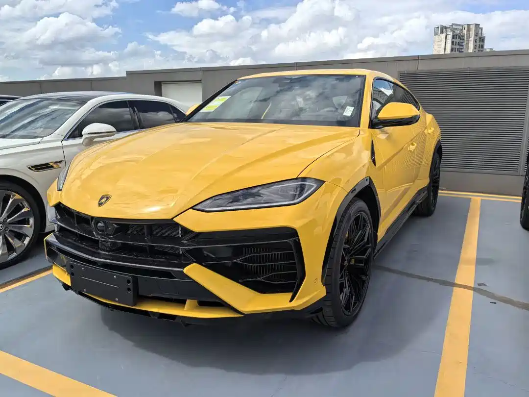 Lamborghini Urus SE 2025 4.0T Standard Edition