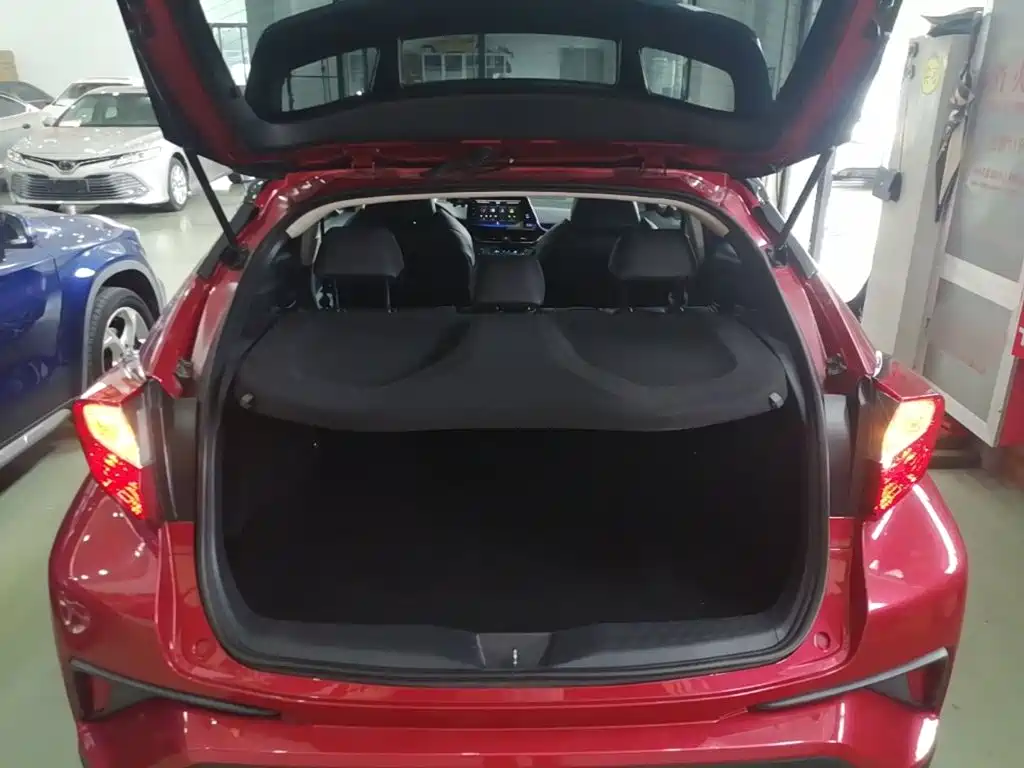 Toyota C-HR 2020 2020 Model 2.0L Leading