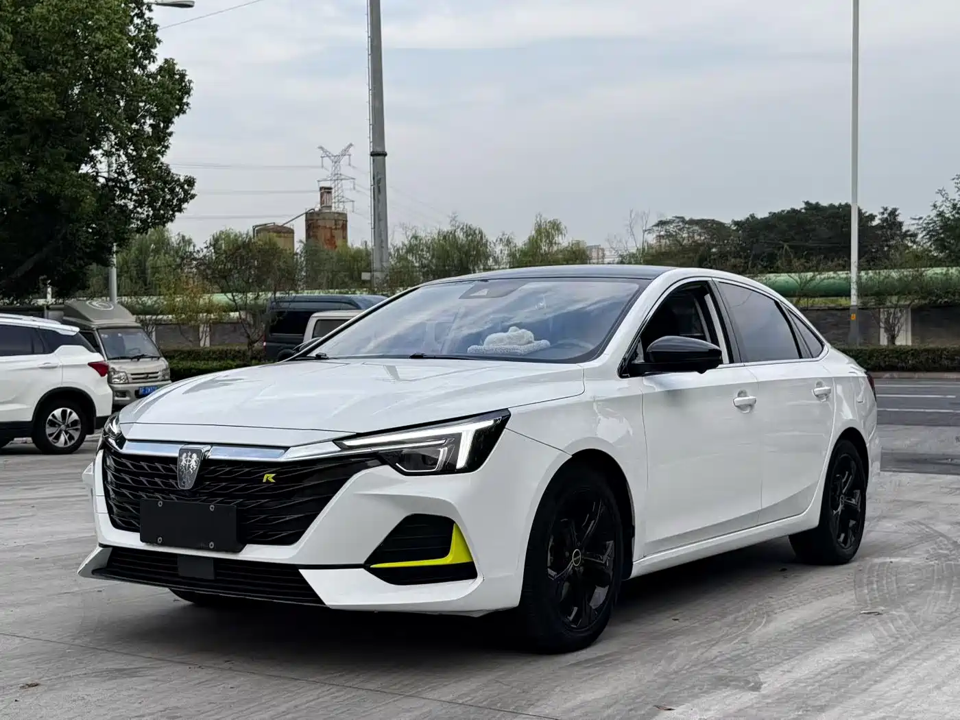 Roewe i6 MAX 2021 2020 300TGI Automatic Cool Sky Intelligent Drive Supreme Edition