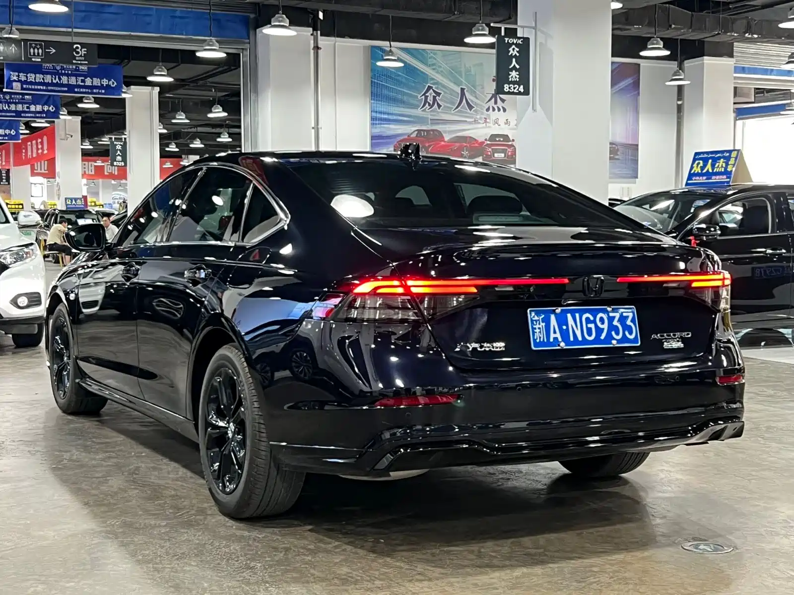 Фото 6 - Honda Accord