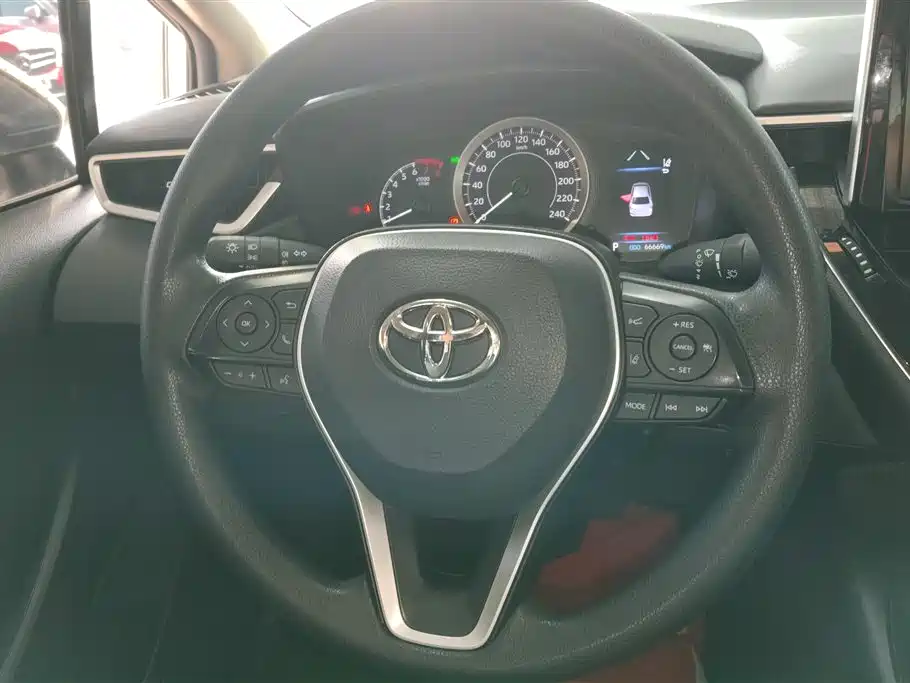 Toyota Corolla 2021 1.2T S-CVT Elite PLUS Edition фото 15
