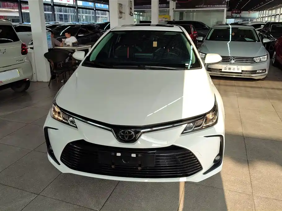Toyota Corolla 2021 1.2T S-CVT Elite PLUS Edition фото 2