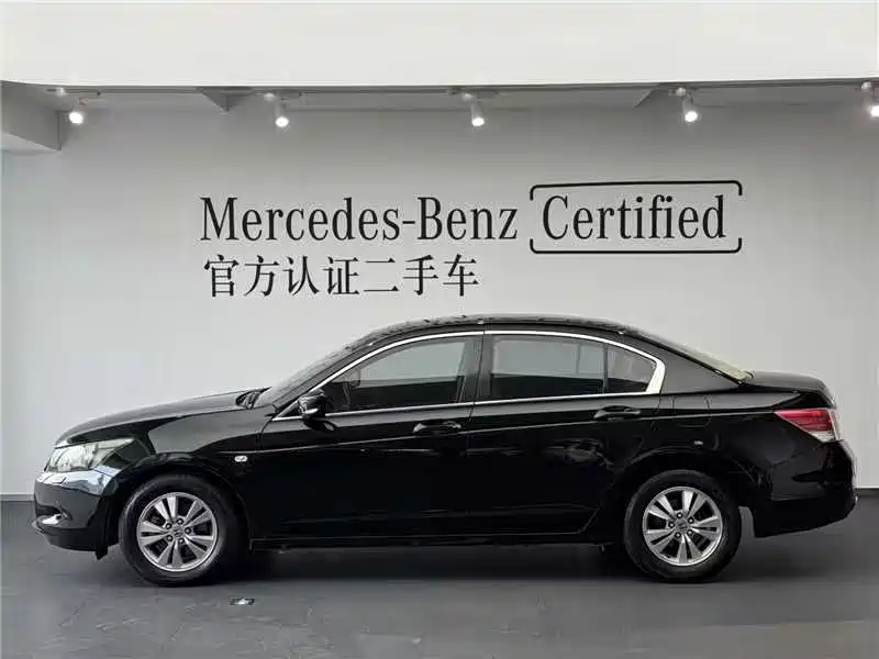 Photo 2 - Honda Accord