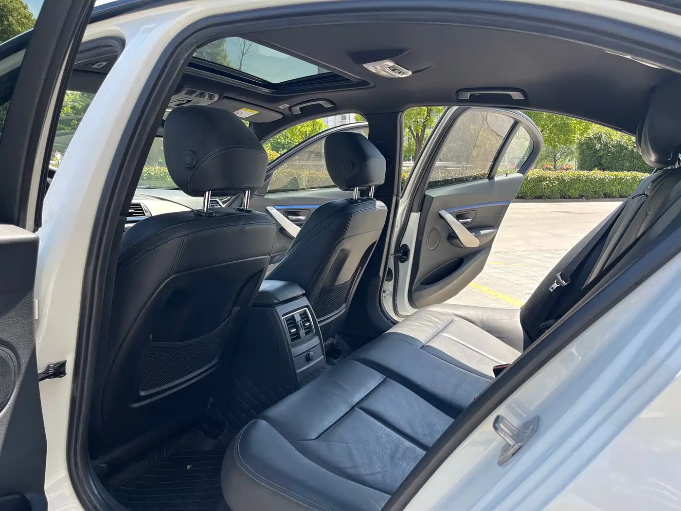 BMW 3 Series 2018 320i M Sport Package фото 6