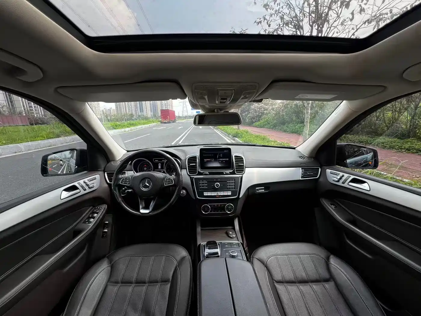 Mercedes-Benz GLS 2018 Facelift GLS 320 4MATIC фото 13