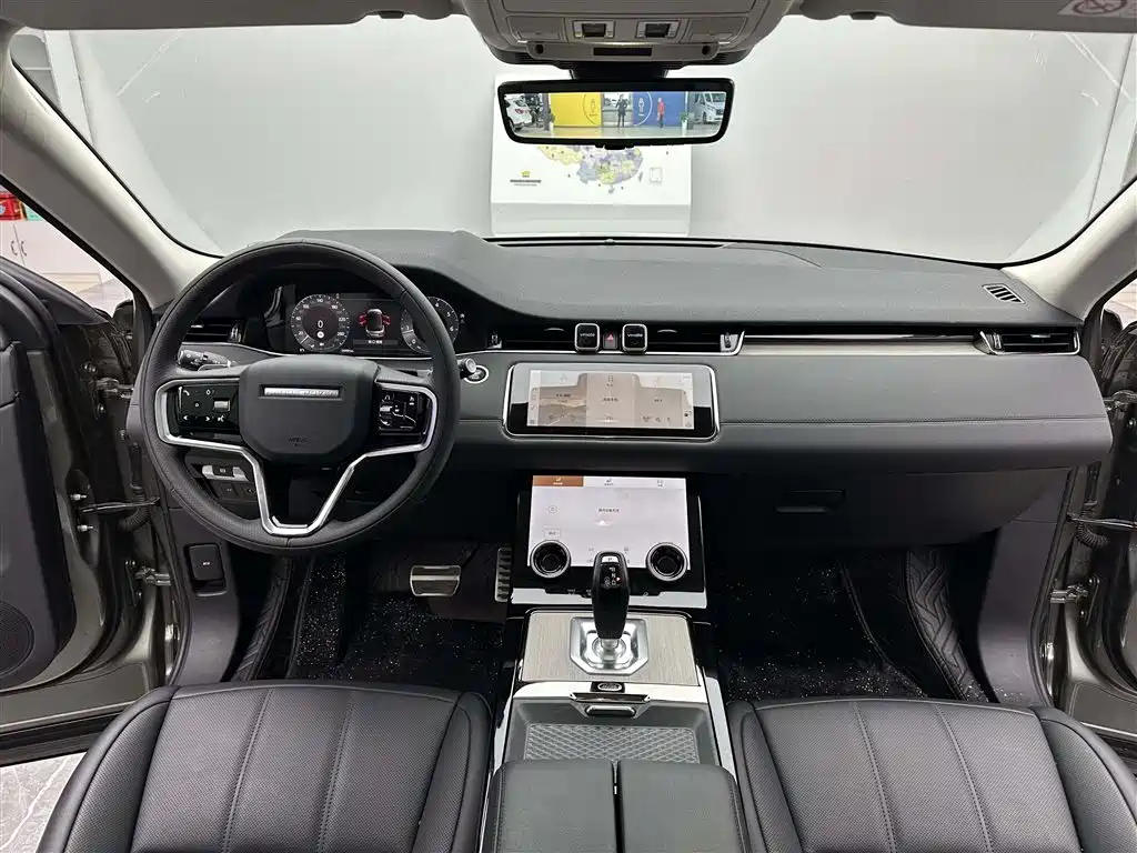 Land Rover Range Rover Evoque 2023 Range Rover Evoque L 249PS Luxury Edition фото 8