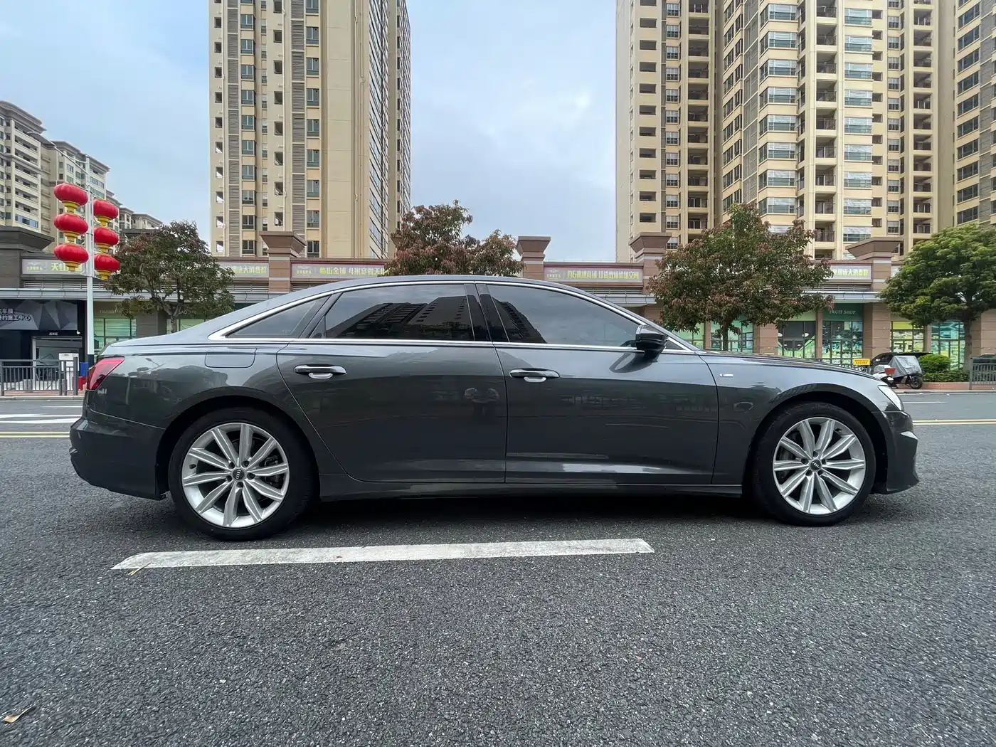 Photo 5 - Audi A6L