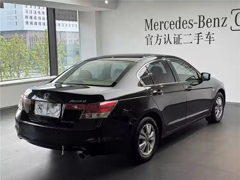 Photo 3 - Honda Accord