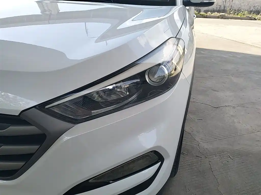 Hyundai Tucson 2015 1.6T Dual Clutch 2WD Smart фото 24