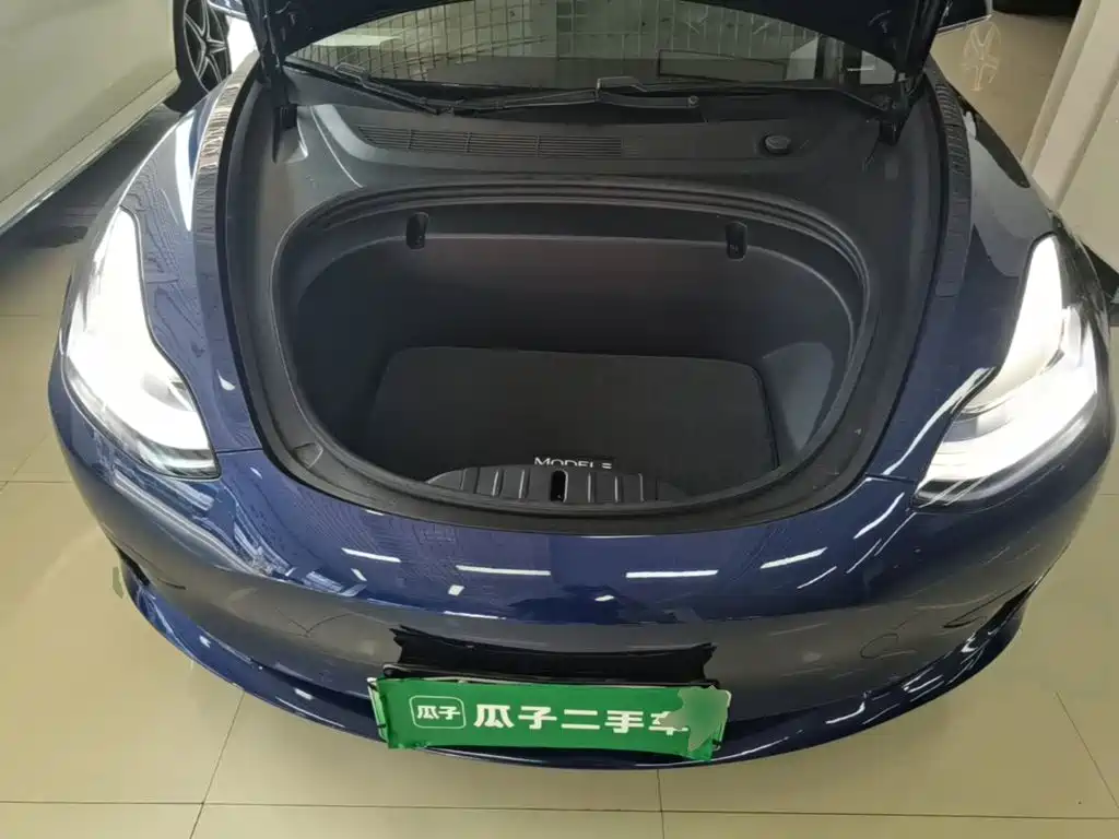 Фото 20 - Tesla Model 3