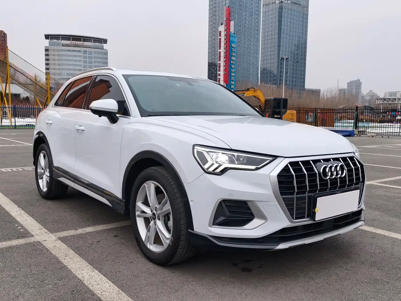 AUDI Q3
