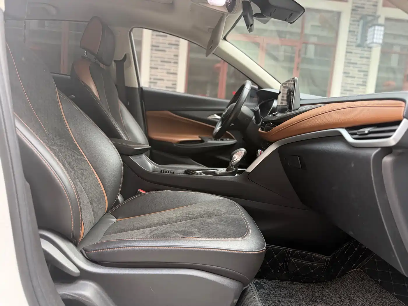 Buick Encore 2020 20T CVT Luxury Edition фото 10
