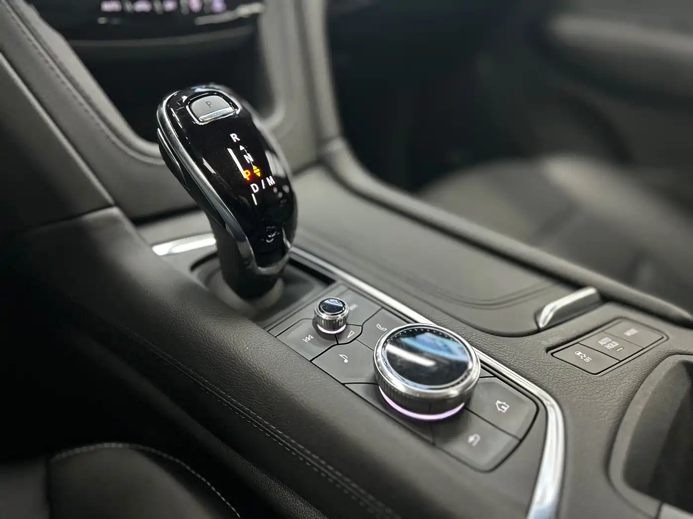 Cadillac XT5 2022 2.0T AWD Luxury (Hummingbird Edition) фото 15