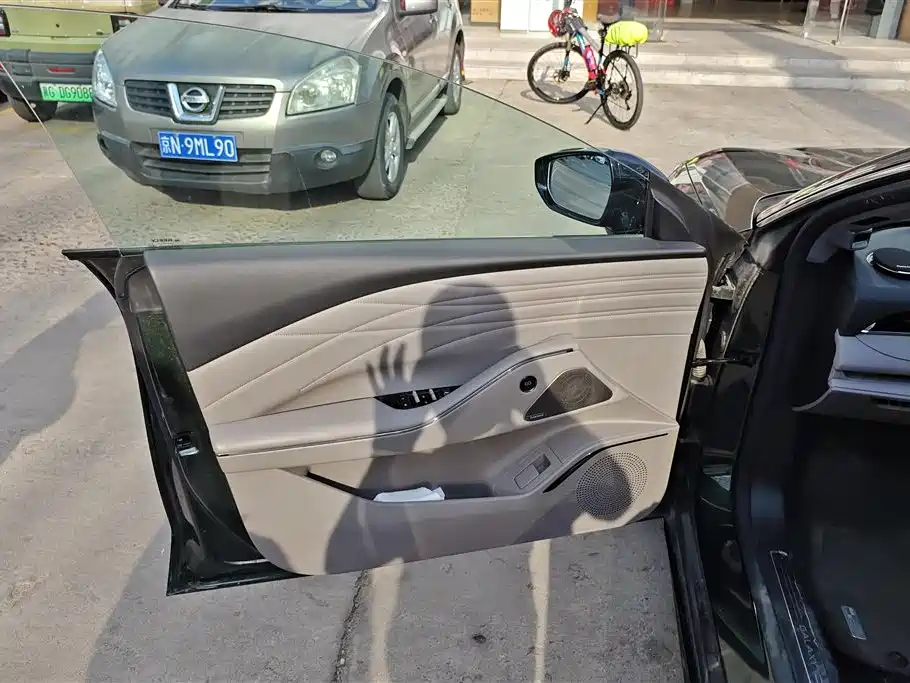 GEELY GALAXY GALAXY SPARKLE 8