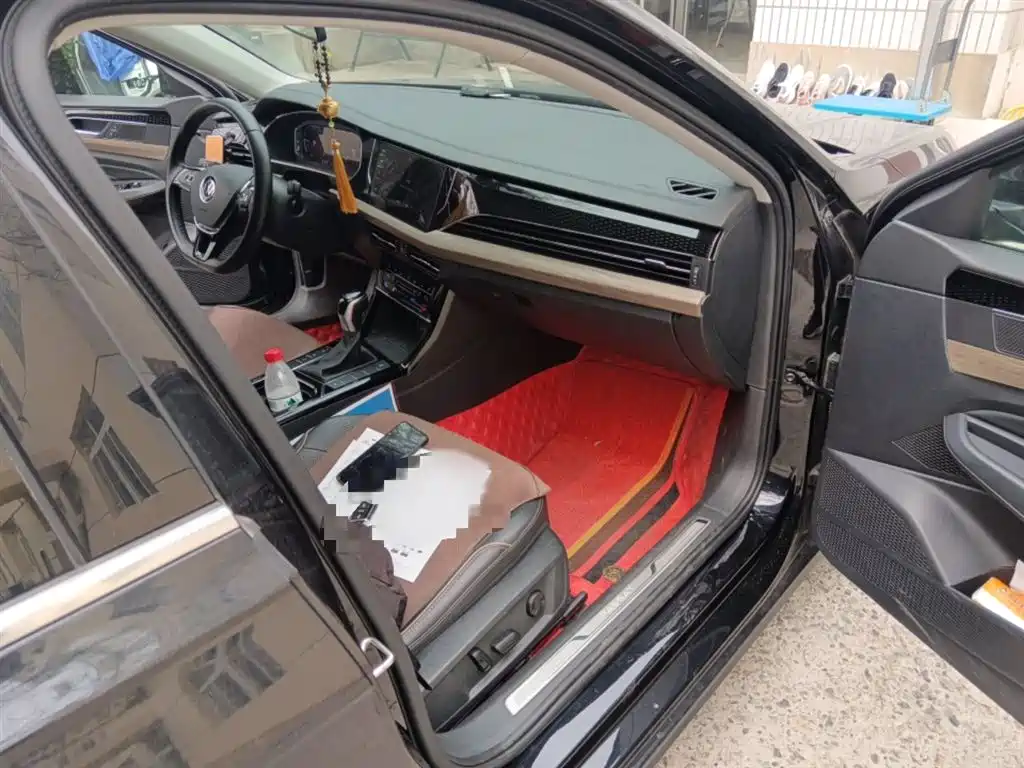 Volkswagen Passat 2020 Facelift 330TSI Luxury China VI фото 20