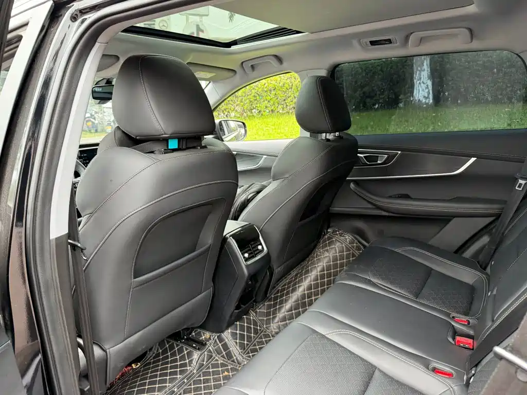 Photo 11 - Chery Tiggo 8