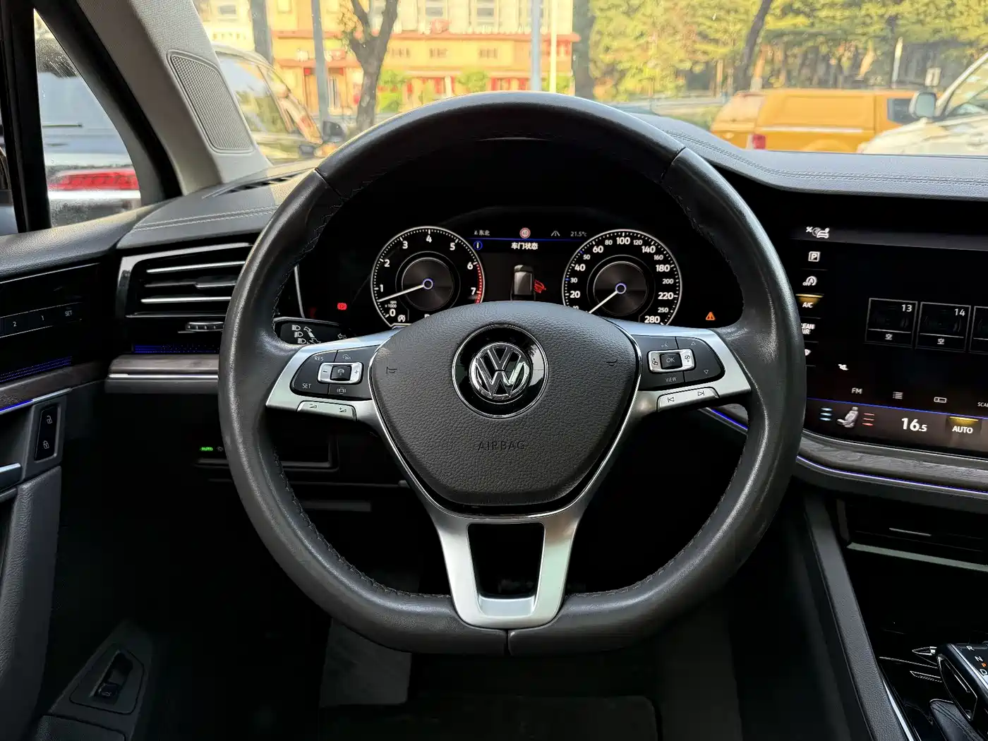 Volkswagen Touareg 2020 3.0TSI Enjoyment Edition China VI фото 7