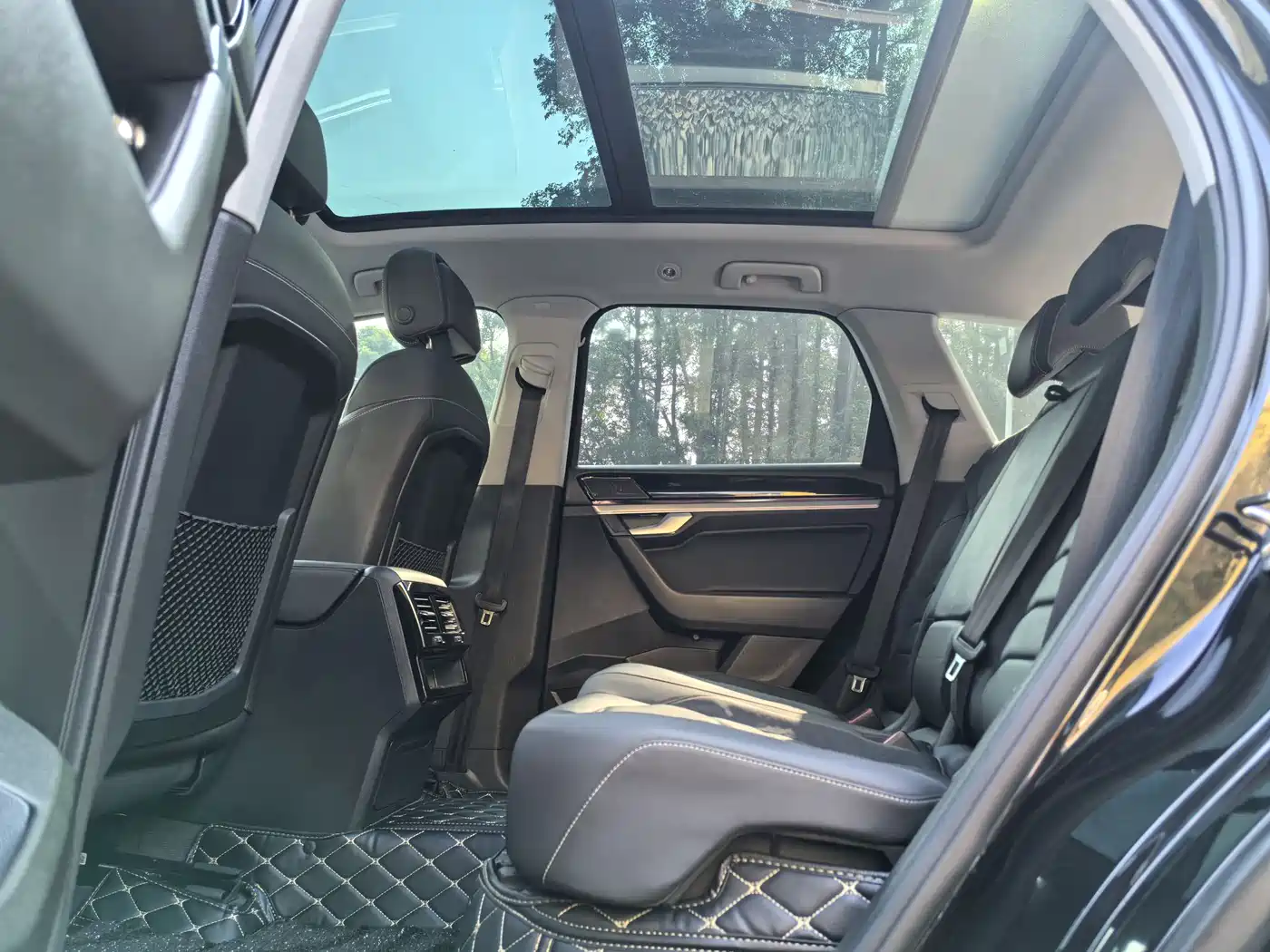 Volkswagen Touareg 2020 3.0TSI Enjoyment Edition China VI фото 11