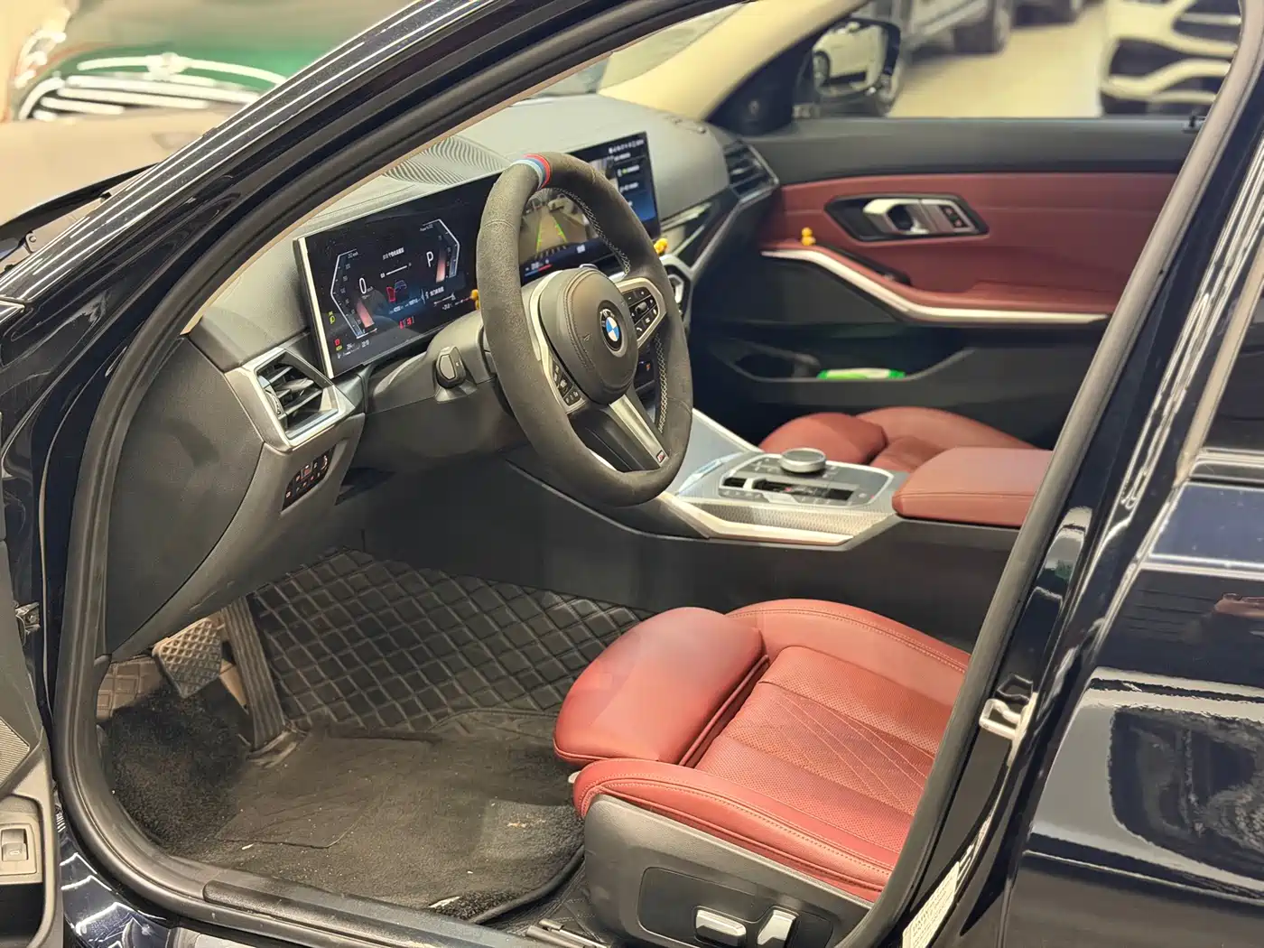 BMW 3 Series 2023 325Li M Sport Black Night Package фото 4
