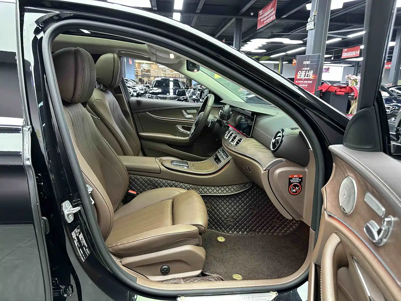Mercedes-Benz E-Class 2022 Second Facelift E 300 L Luxury фото 9
