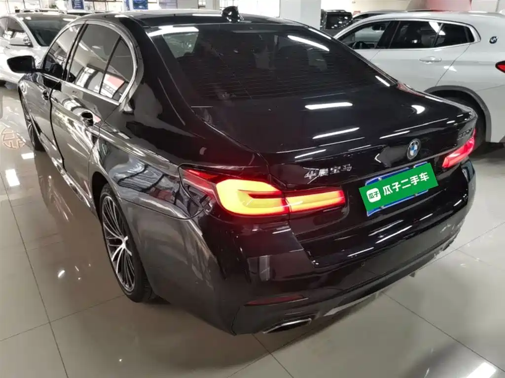 BMW 5 Series 2022 Model Second Facelift 530Li Leading M Sport Package фото 5