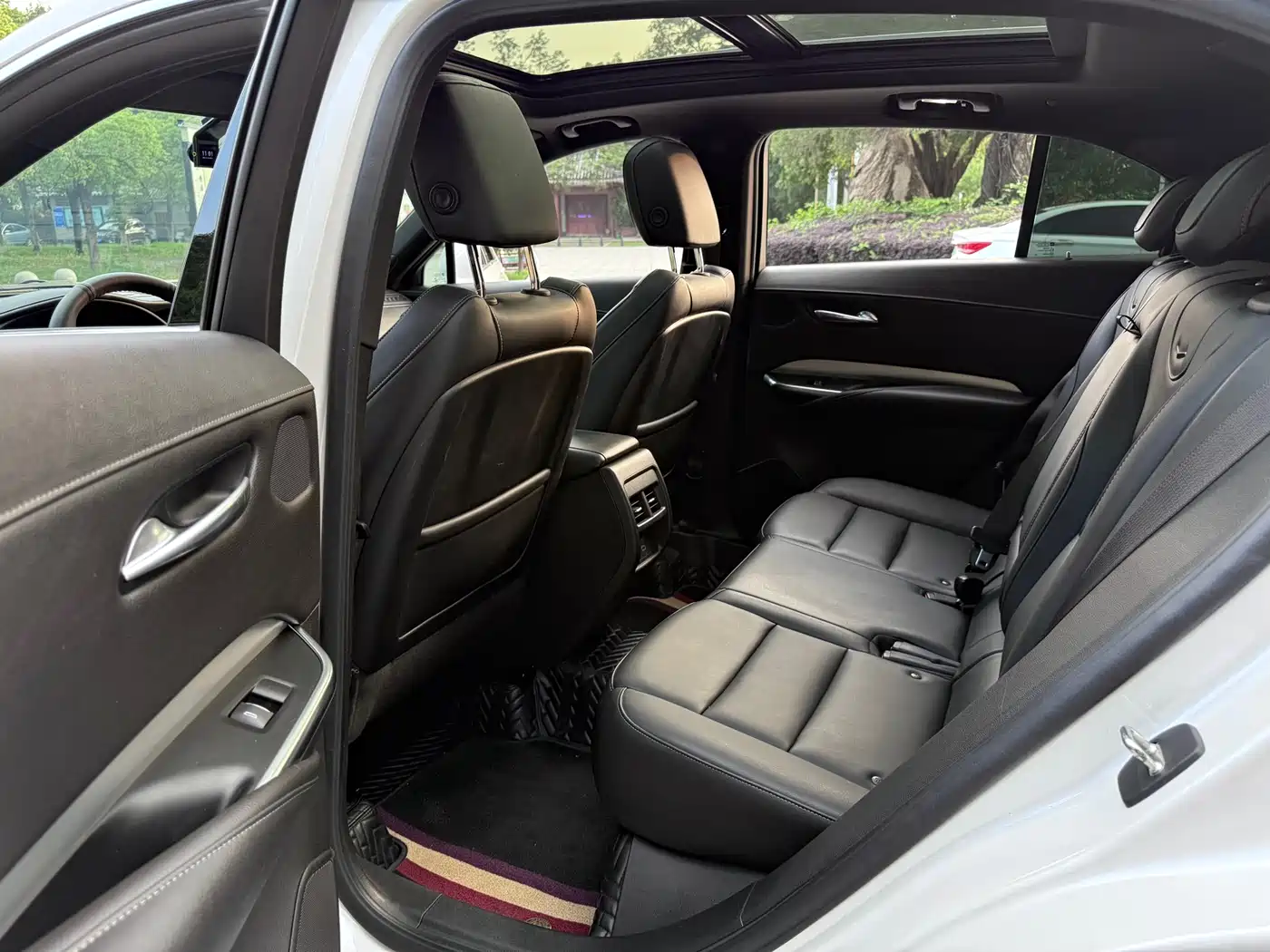 Cadillac XT4 2021 28T FWD Premium Edition фото 8