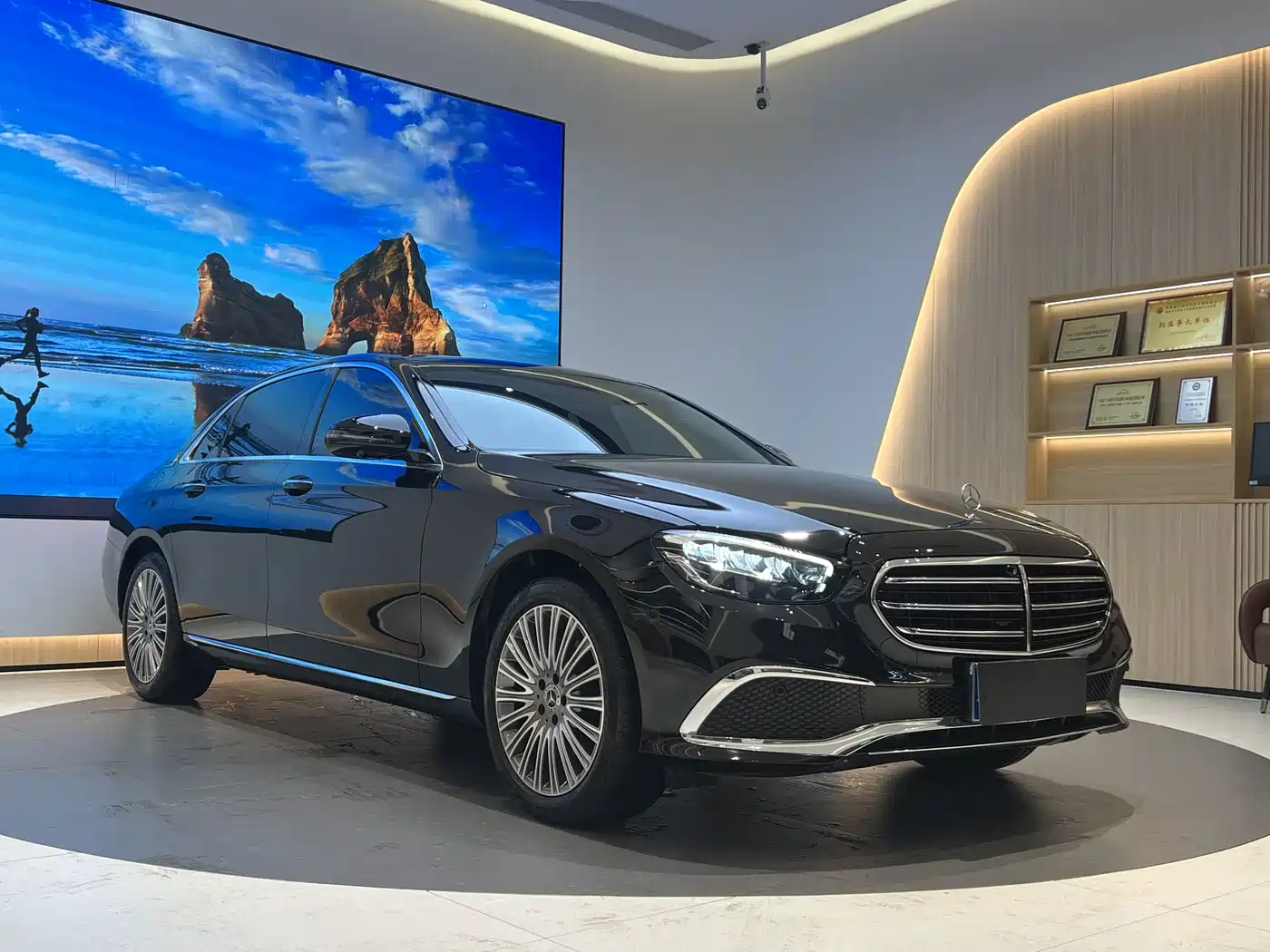  E CLASS