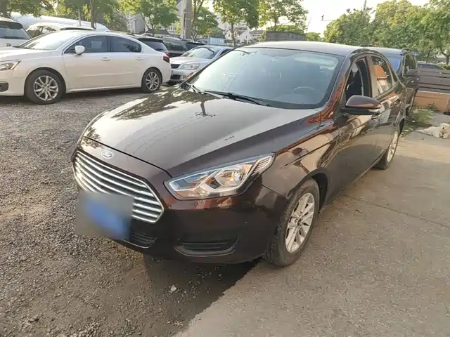 Ford Escort 2019 Facelift 1.5L Manual Quality Edition (TPMS) China VI