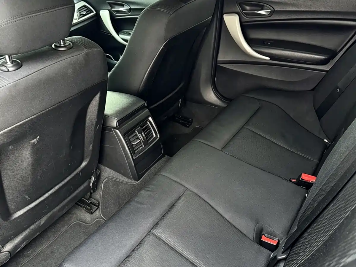 BMW 1 Series (Import) 2013 Facelift 118i Leading Model фото 6