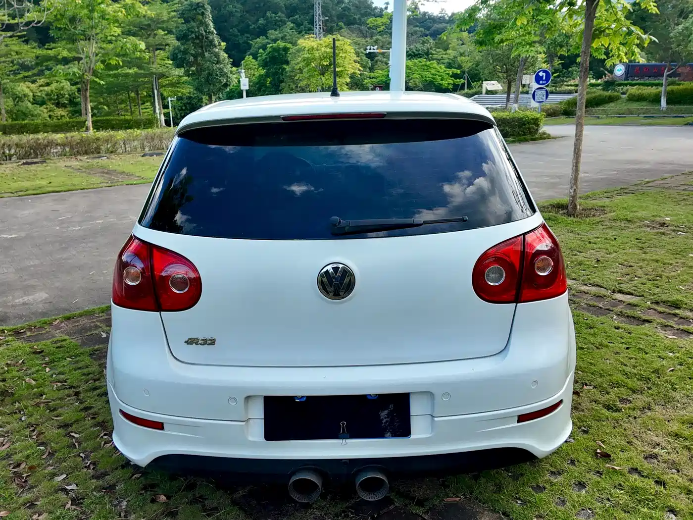 Volkswagen Golf (Import) 2006 GTI 2.0T 3-Door фото 25