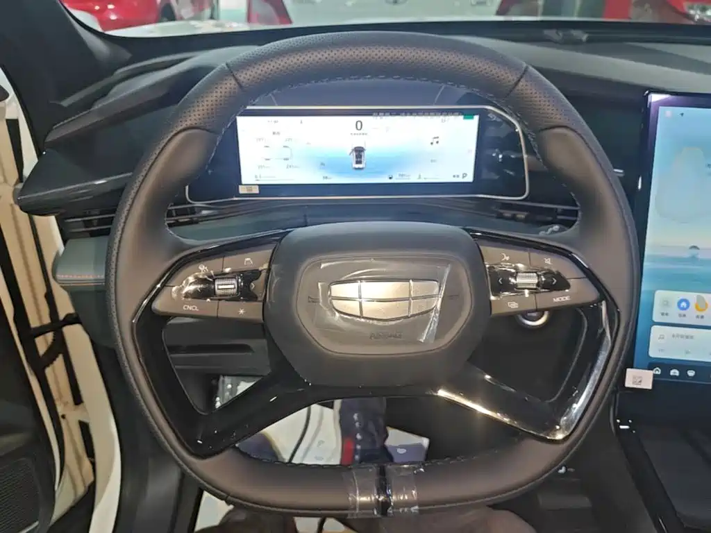 Geely Atlas 2026 2024 1.5TD Smart Connect+
