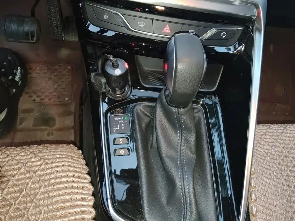Peugeot 308 2019 2019 1.6L Automatic Luxury Version China V