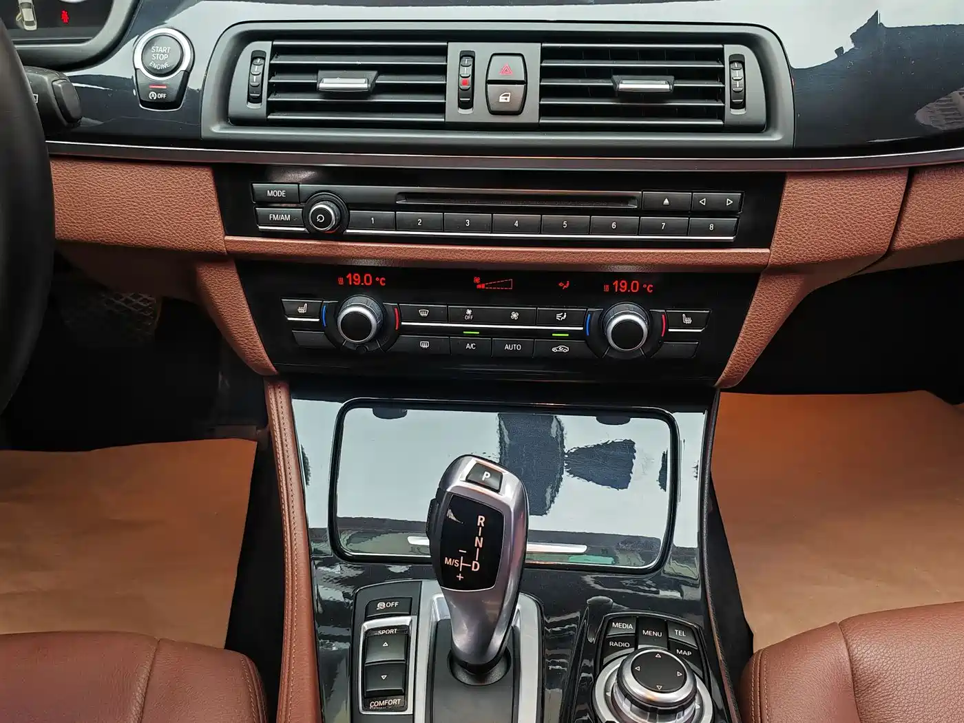 BMW 5 Series 2017 520Li Classic Edition фото 8