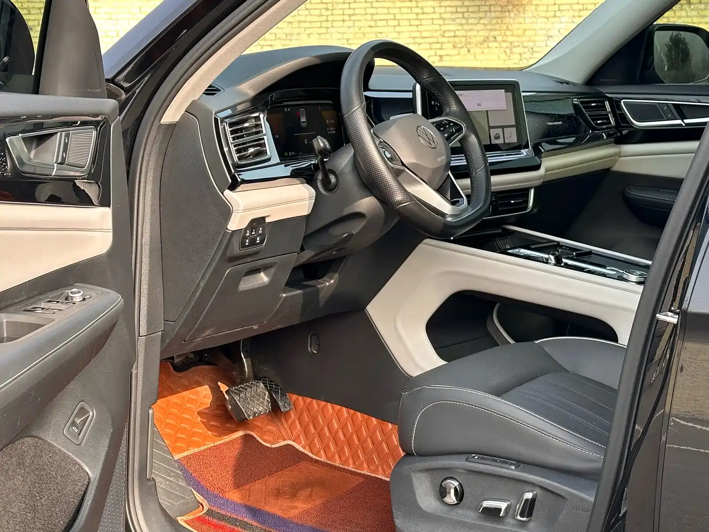 Volkswagen Teramont 2021 530 V6 AWD Prestige Luxury Edition фото 4