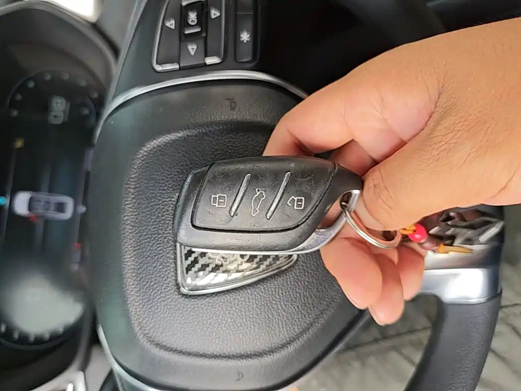 Фото 9 - Roewe i5