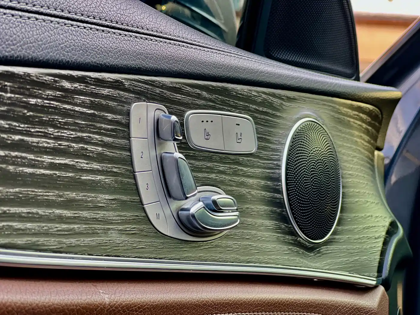 Mercedes-Benz E-Class 2020 E 300 L Sport Fashion Model фото 12