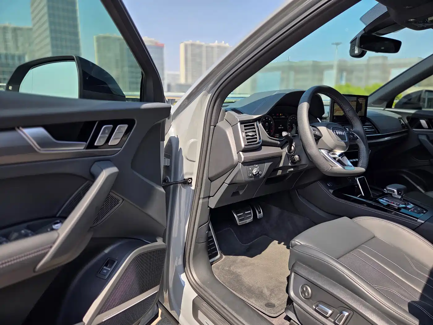 Audi Q5L 2025 45 TFSI Luxury Dynamic фото 7