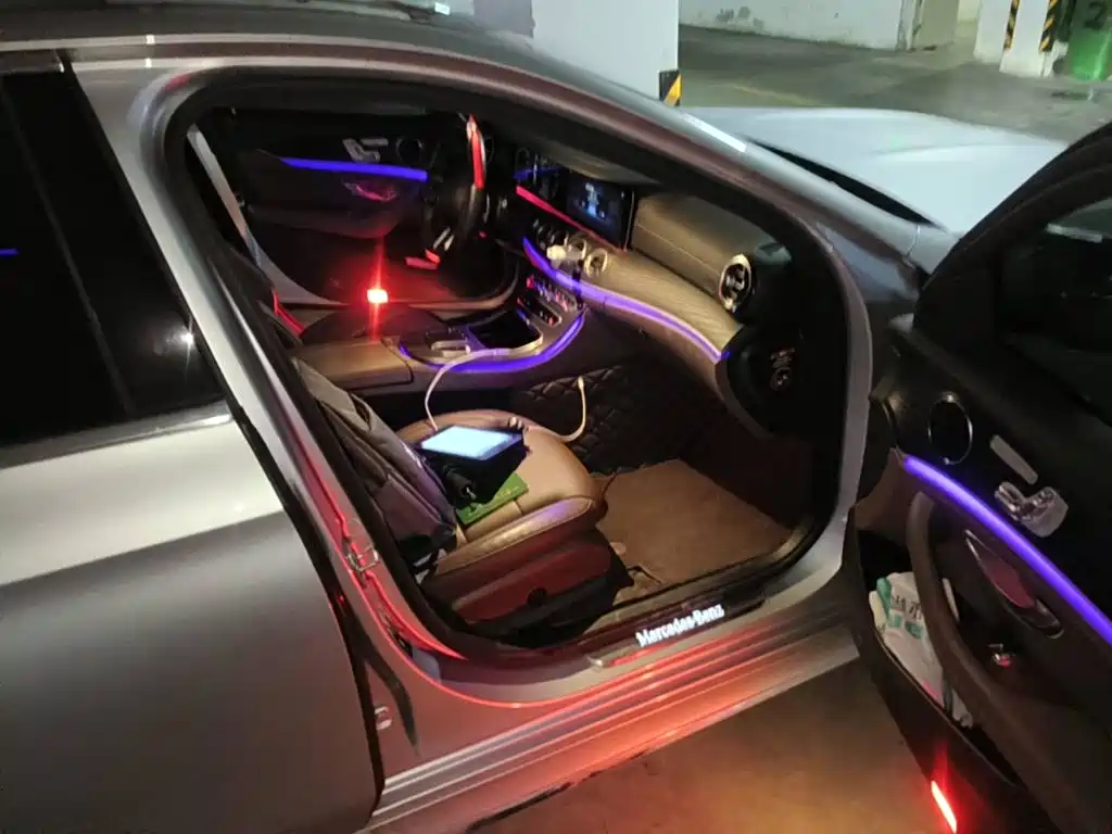 Mercedes-Benz E-Class, миниатюра 10
