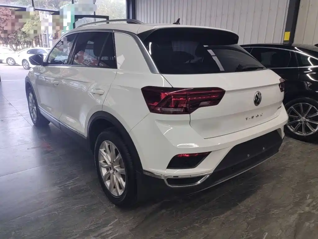 VOLKSWAGEN T-ROC EXPLORING SONGS