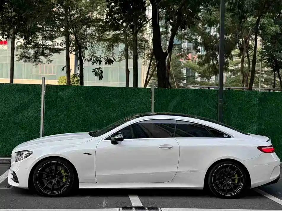 Mercedes-Benz E-Class (Import) 2017 E 300 Coupe фото 3