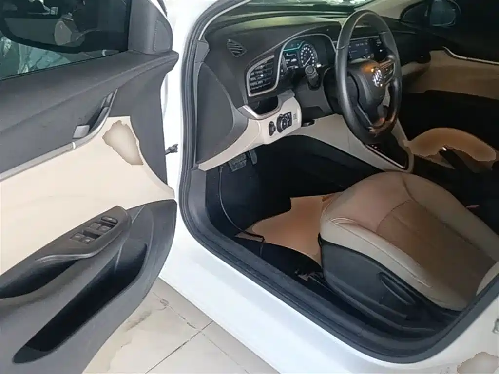 Buick Excelle 2017 15N Automatic Elite фото 16