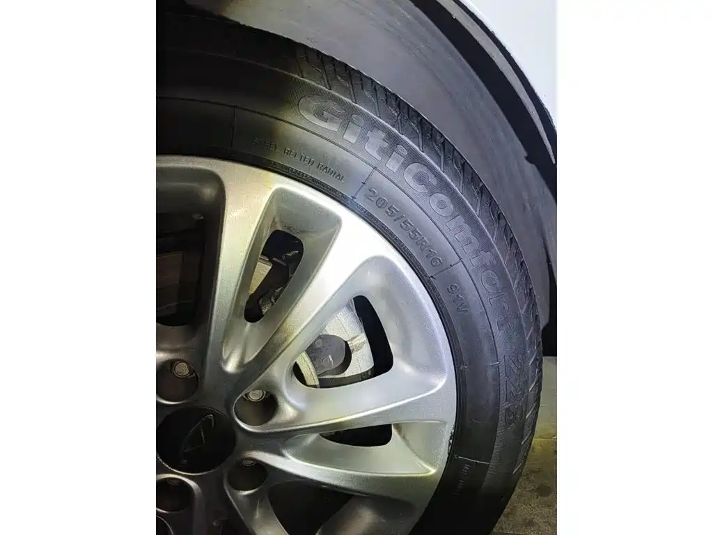 Chery Arrizo 7 2015 2015 1.6L CVT Zhixiang Edition