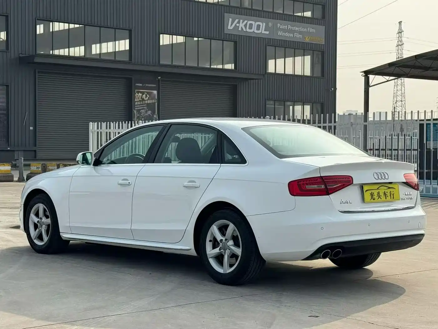 Audi A4L 2015 35 TFSI Auto Standard фото 4