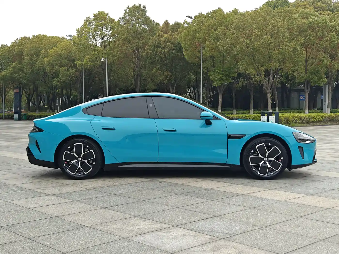 XIAOMI CAR XIAOMI SU7