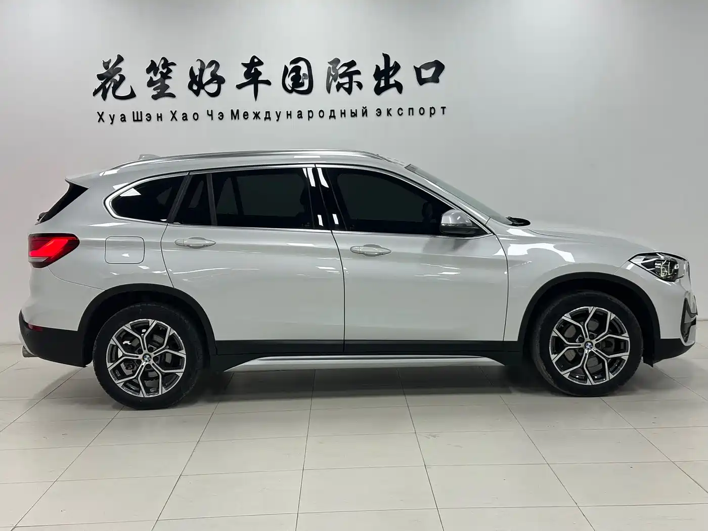 BMW X1 2022 sDrive20Li Premium фото 4