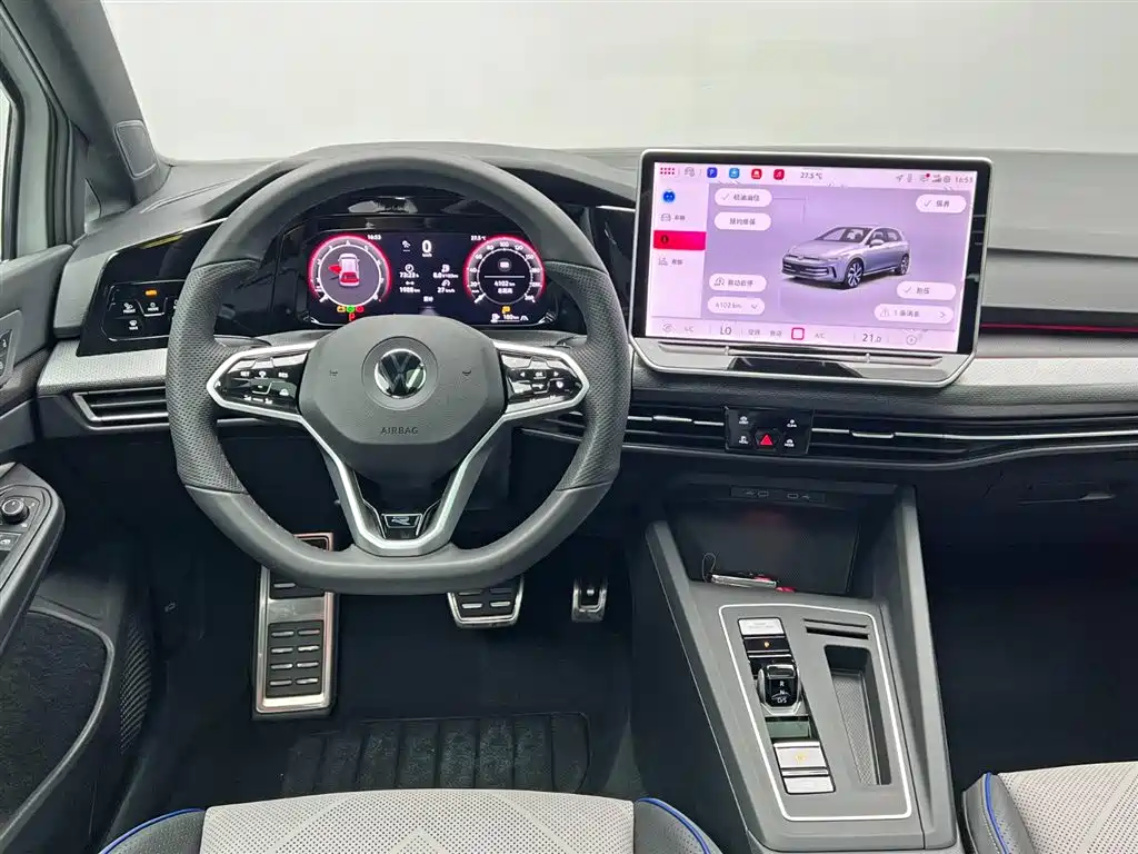 Volkswagen Golf 2025 300TSI R-Line фото 18